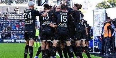 法甲焦点战：巴黎圣曼主场剑指三分，昂热铁桶阵能否全身而退？