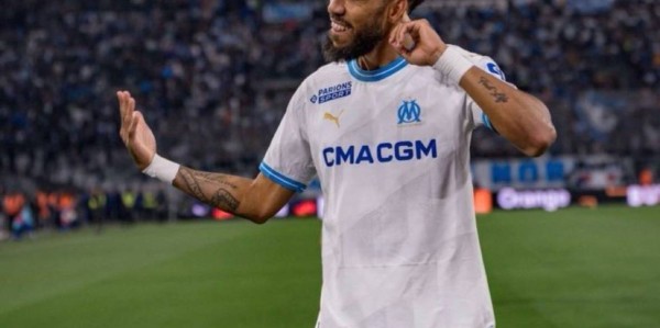 奥巴梅扬或重返法甲赛场？马赛与巴黎圣日耳曼的夏窗动态引关注