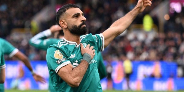 高清：利物浦1-0四连胜领跑 萨拉赫95分点射绝杀
        
    高清：利物浦1-0四连胜领跑 萨拉赫95分点射绝杀